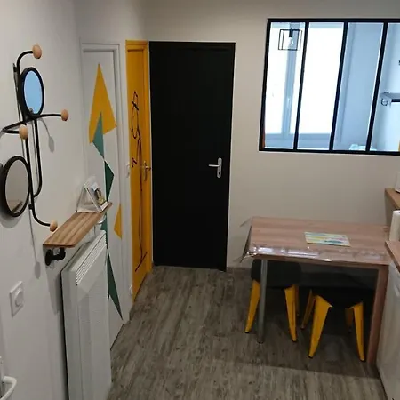 T3 Guynemer 1er Etage A 80 M Linge De Lit Fourni