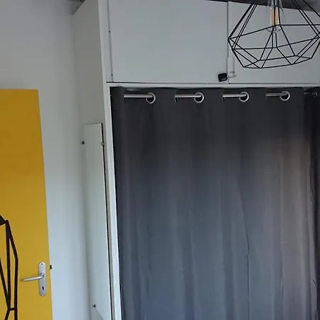 T3 Guynemer 1er Etage A 80 M Linge De Lit Fourni