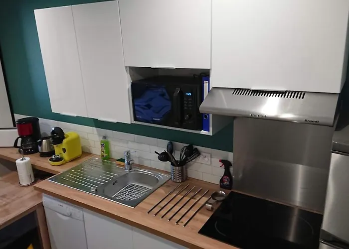 T3 Guynemer 1er Etage A 80 M Linge De Lit Fourni 公寓