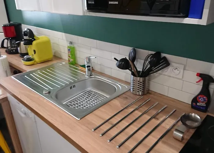 T3 Guynemer 1er Etage A 80 M Linge De Lit Fourni