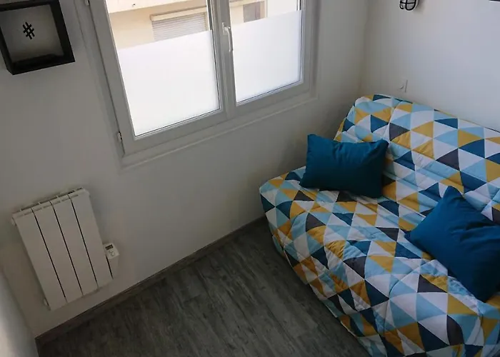 T3 Guynemer 1er Etage A 80 M Linge De Lit Fourni 公寓