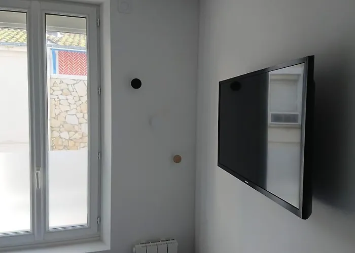 T3 Guynemer 1er Etage A 80 M Linge De Lit Fourni 公寓