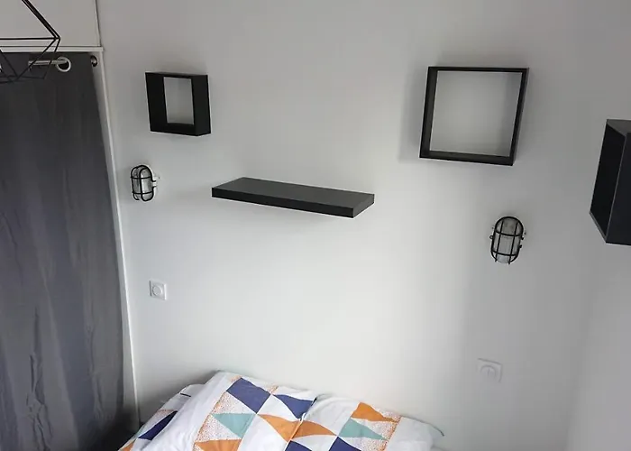 T3 Guynemer 1er Etage A 80 M Linge De Lit Fourni Apartmán