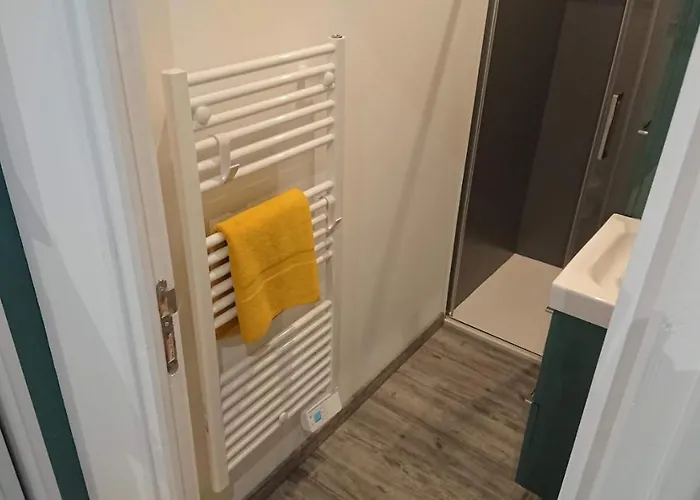 T3 Guynemer 1er Etage A 80 M Linge De Lit Fourni Apartmán